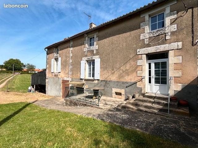 Maison vente à Poitiers, Ayron