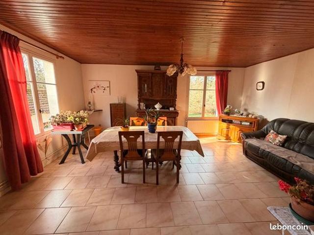 Maison vente à Saint-Amand-Montrond, Saint-hilaire-en-lignières
