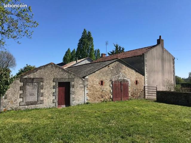 Maison vente à Bressuire, Argenton-château
