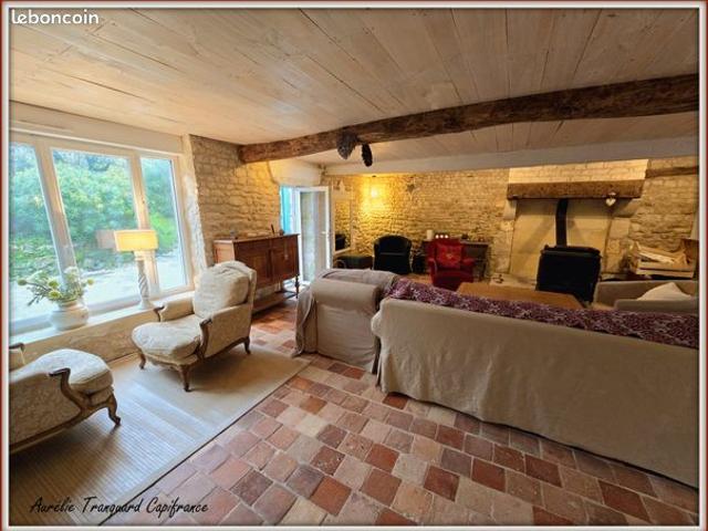 Maison vente à Saint-Jean-d'Angély, Antezant-la-chapelle