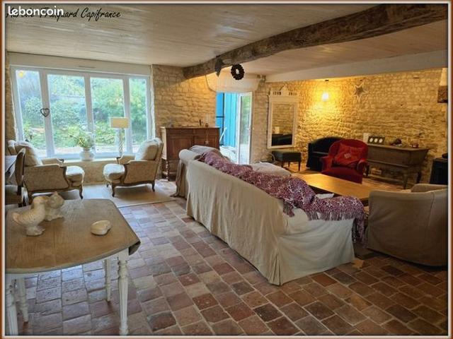 Maison vente à Saint-Jean-d'Angély, Antezant-la-chapelle