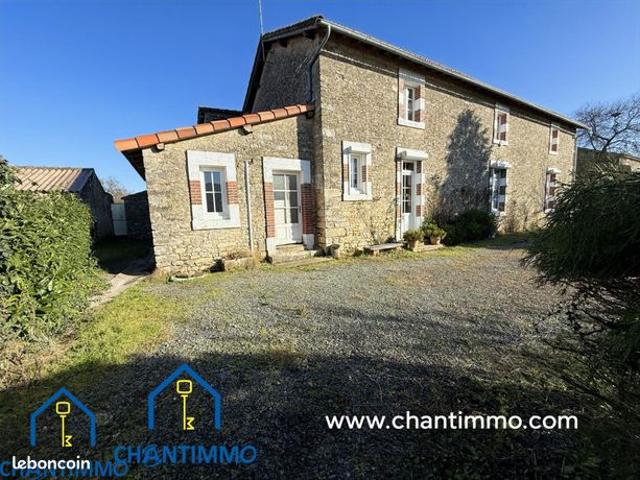Maison vente à Fontenay-le-Comte, La Caillère-saint-hilaire