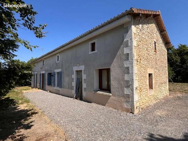 Maison vente à Montmorillon, Champagné-saint-hilaire