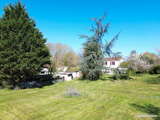 Maison vente à Confolens, Luxé
