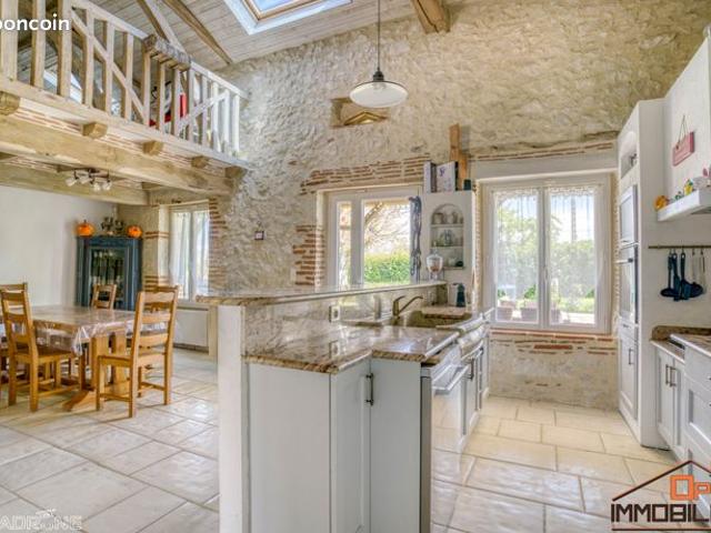 Maison vente à Pujols, Bastide