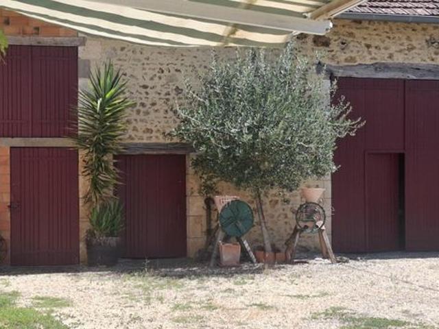 Maison vente à Confolens, Vitrac-saint-vincent