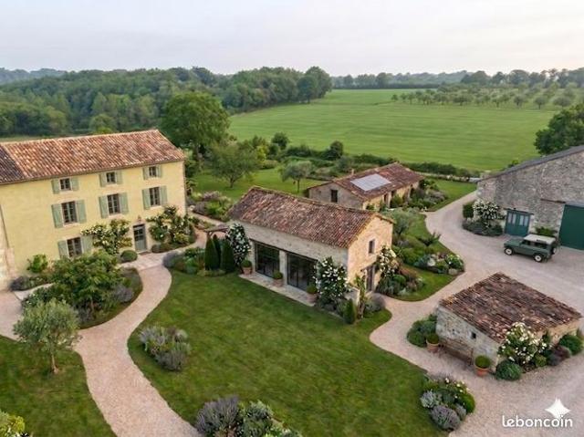 Maison vente à Saintes, La Vallée