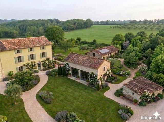 Maison vente à Saintes, La Vallée