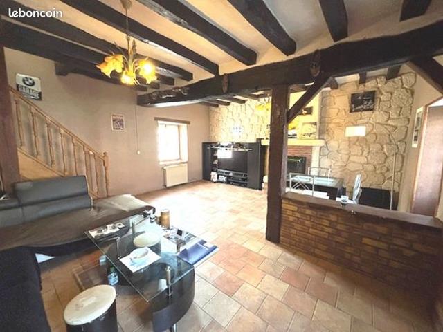 Maison vente à Loches, Charnizay