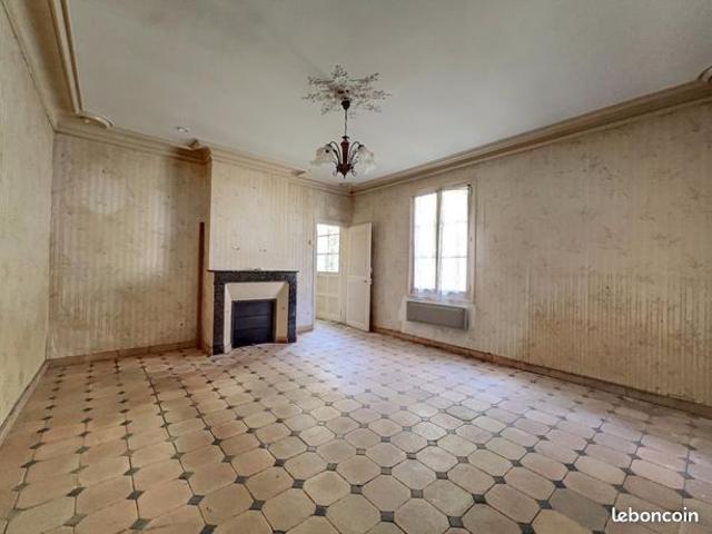 Maison vente à Tours, Savonnières