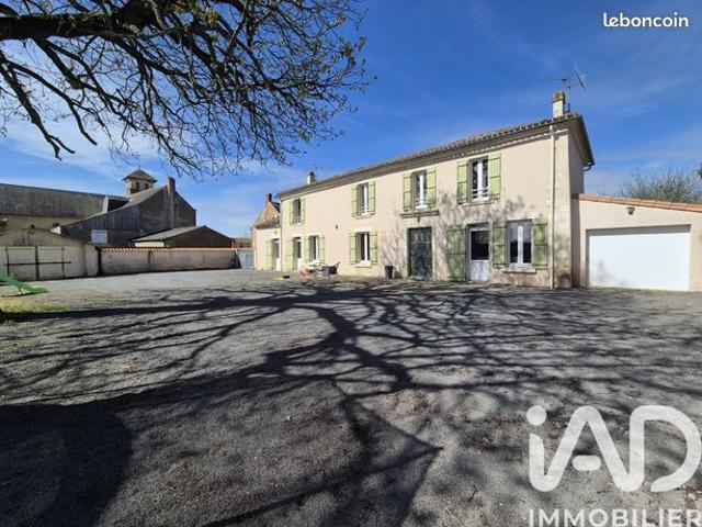 Maison vente à Bressuire, Nouvelle-Aquitaine