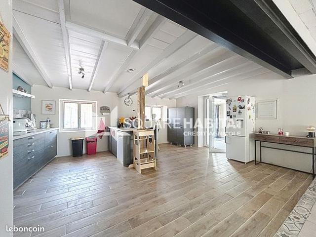 Maison vente à Bressuire, Nouvelle-Aquitaine