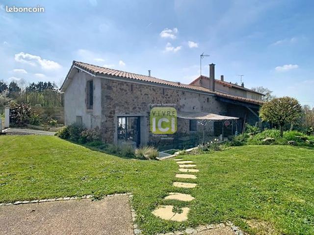 Maison vente à Bressuire, Saint-amand-sur-sèvre
