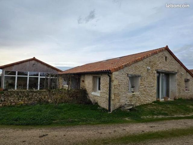 Maison vente à Montmorillon, Saint-maurice-la-clouère