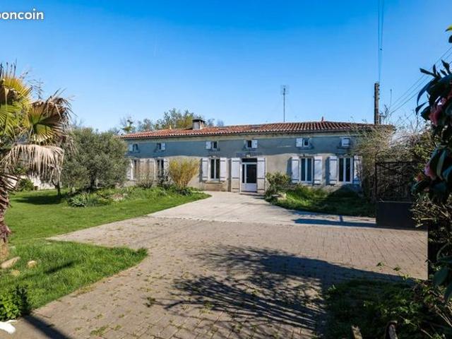 Maison vente à Condéon