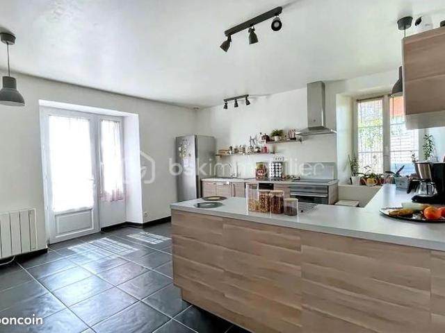 Maison vente à Châteaubourg, Ardèche