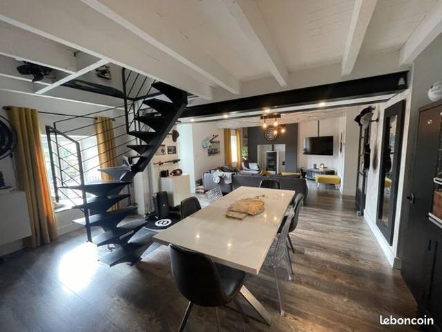Maison vente à Saumur, Verrie