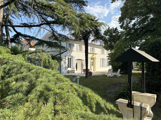 Maison vente à Saint-Jean-d'Angély, La Brousse