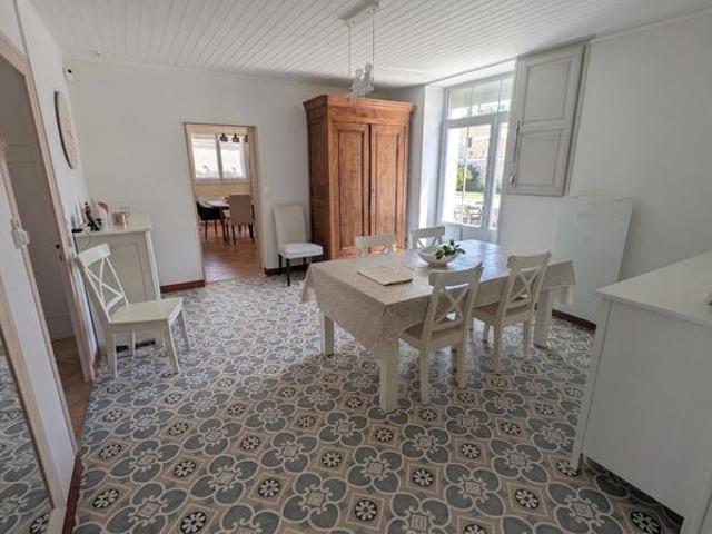 Maison vente à Fontenay-le-Comte, Xanton-chassenon