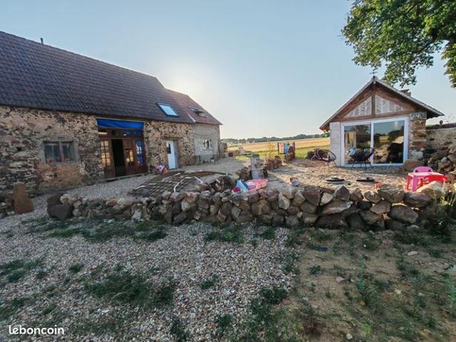 Maison vente à Vierzon, Genouilly