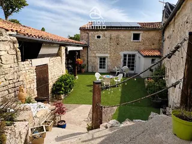 Maison vente à Fontenay-le-Comte, Longèves