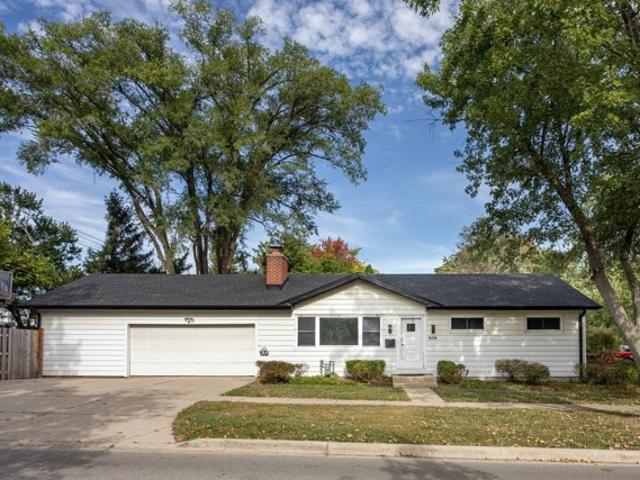 House for sale in Deerfield, Illinois