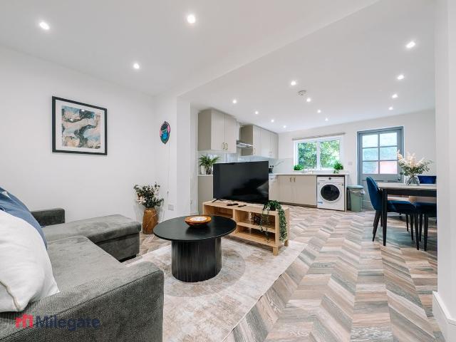 House for rent in Worcester Park, Greater London
