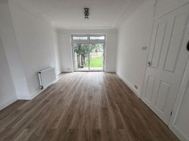 House for rent in Mill Hill, Greater London