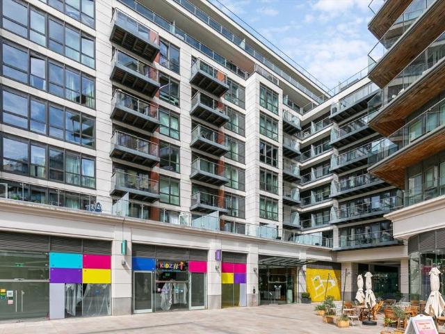 House for rent in London Borough of Ealing, Greater London