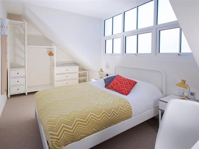 Room for rent in Poole