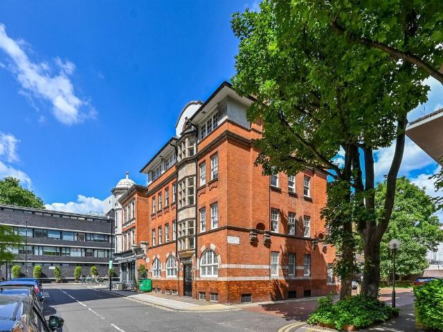 Apartment for rent in Fitzrovia, Greater London
