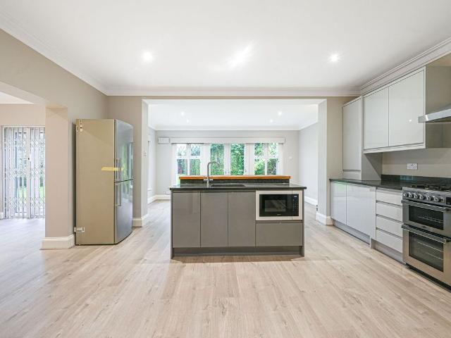 Apartment for rent in London Borough of Barnet, Greater London