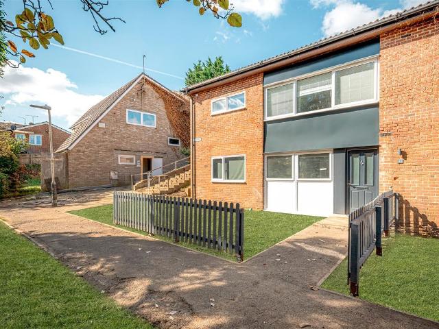 Apartment for rent in High Wycombe Community Board, High Wycombe
