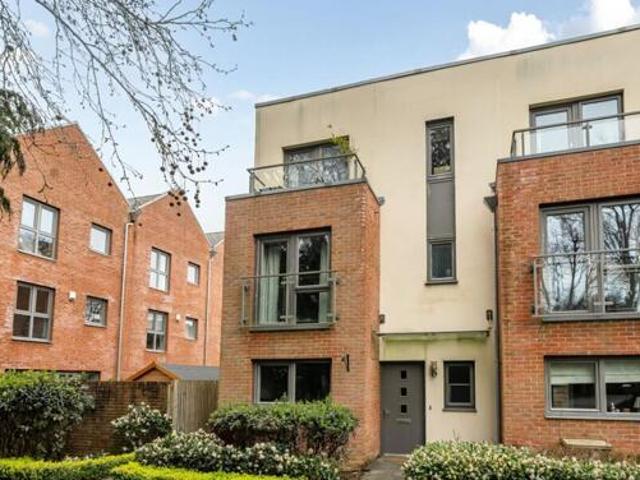 House for sale in Chichester