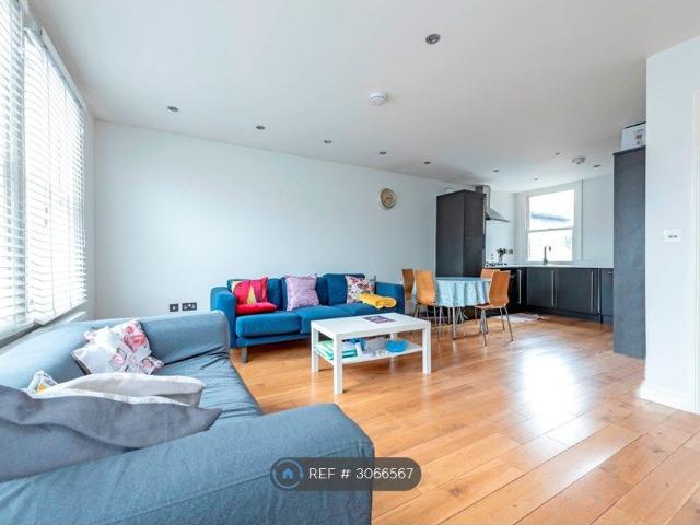 Apartment for rent in Tooting Graveney, Greater London