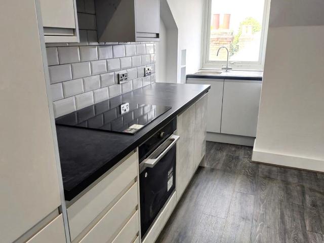 Apartment for rent in Furzedown, Greater London