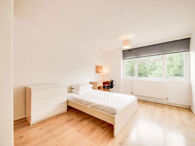 Apartment for rent in Hales Place, The Bridge