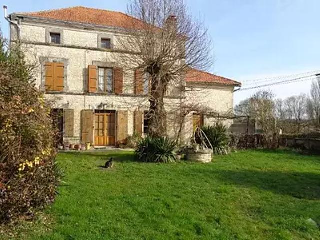 Maison vente à Confolens, Longré