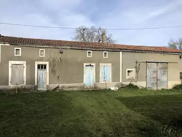 Maison vente à Confolens, Longré