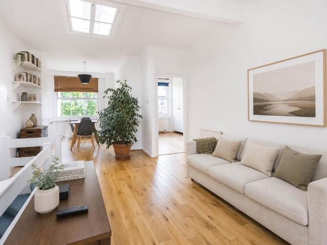 Apartment for rent in Earl's Court, Greater London