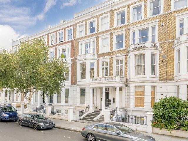 Studio for rent in Earl's Court, Greater London