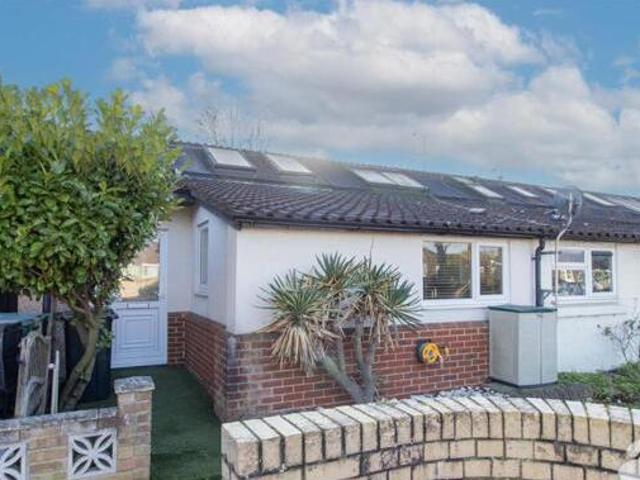 House for sale in Laindon, Essex