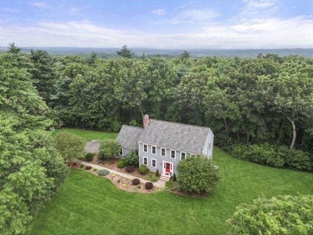 House for sale in Hopkinton, Massachusetts