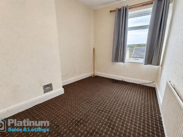 House for rent in Milnsbridge, Kirklees