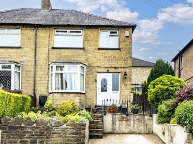 House for sale in Huddersfield, West Yorkshire