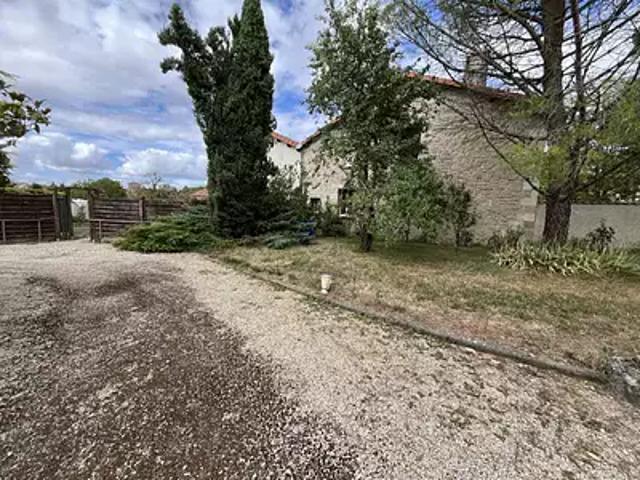 Maison vente à Confolens, Lonnes
