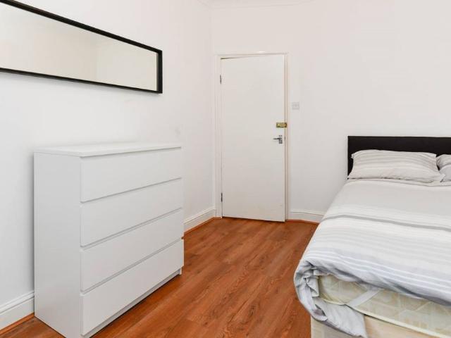 Room for rent in Plaistow, Greater London