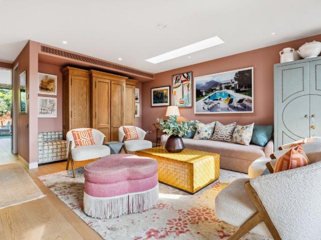 House for rent in London Borough of Richmond upon Thames, Greater London