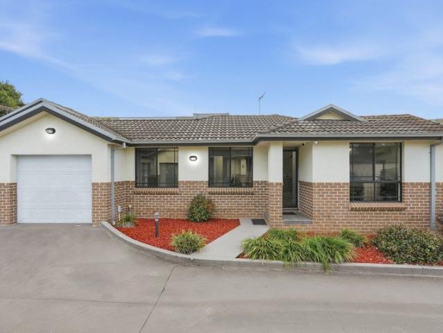 Villa for sale in Sydney, New South Wales