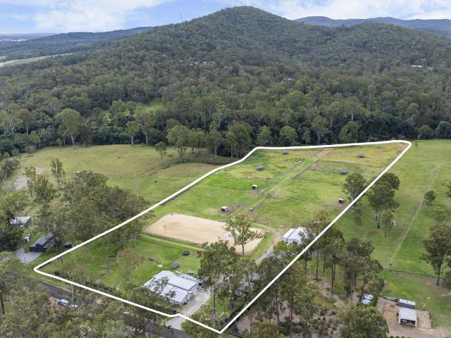 House for sale in Tamborine